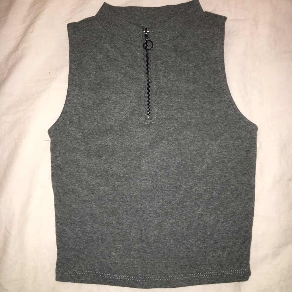 Grey crop top!